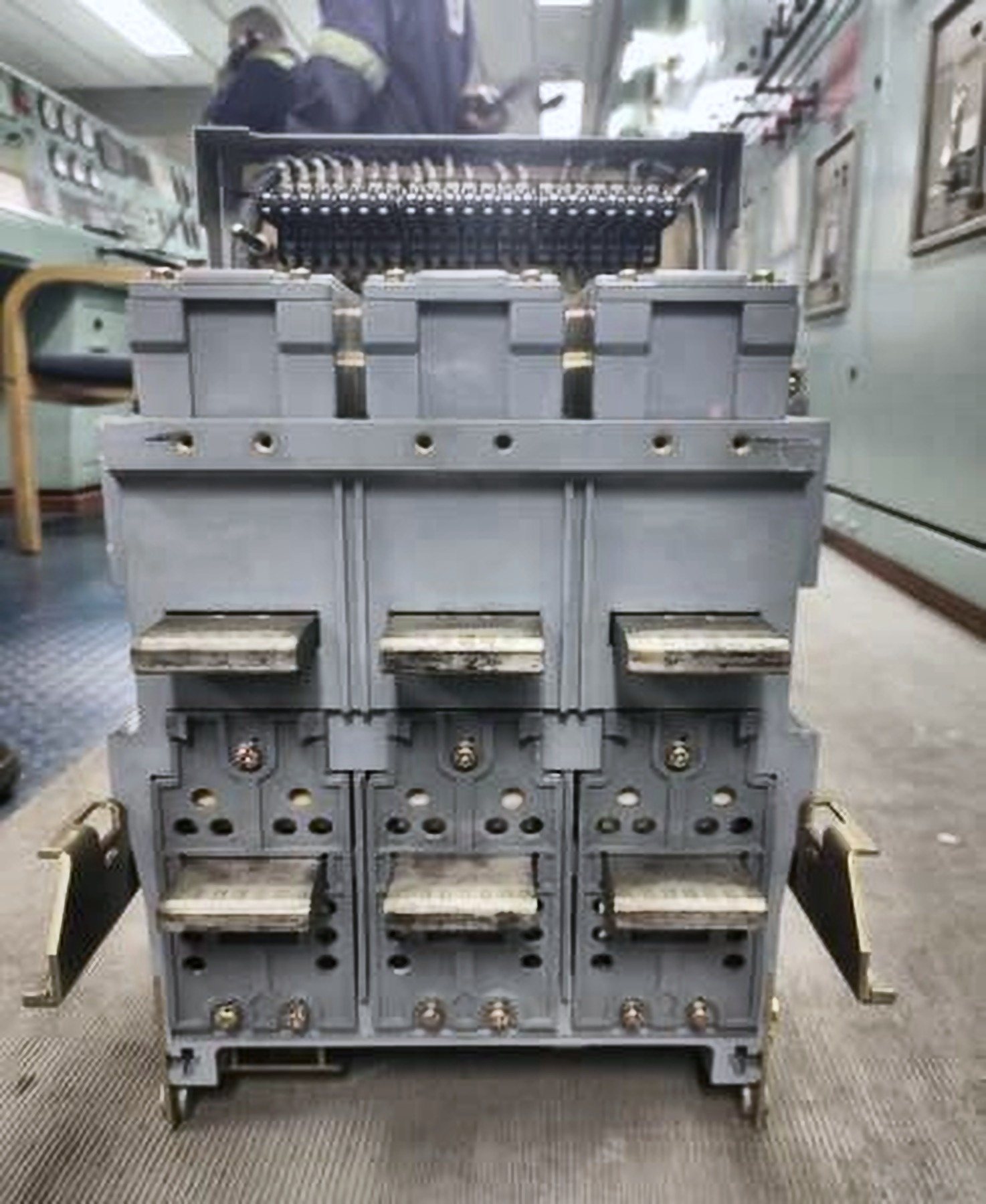 Breaker Overhauling
